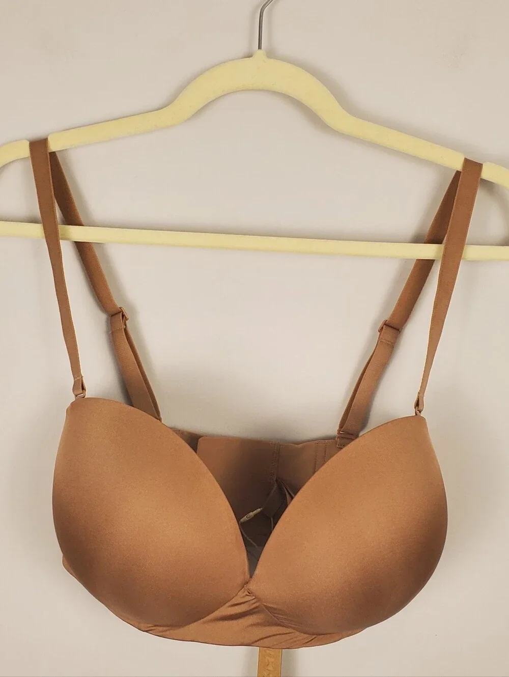 Skims Ultimate Push-Up Strapless Bra Size 34DDD NWT